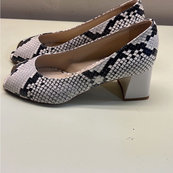Made in Italy Giovanna Grazzini Black and Cream Snakeskin Heels with Pointed Toe - Picture 5 of 10